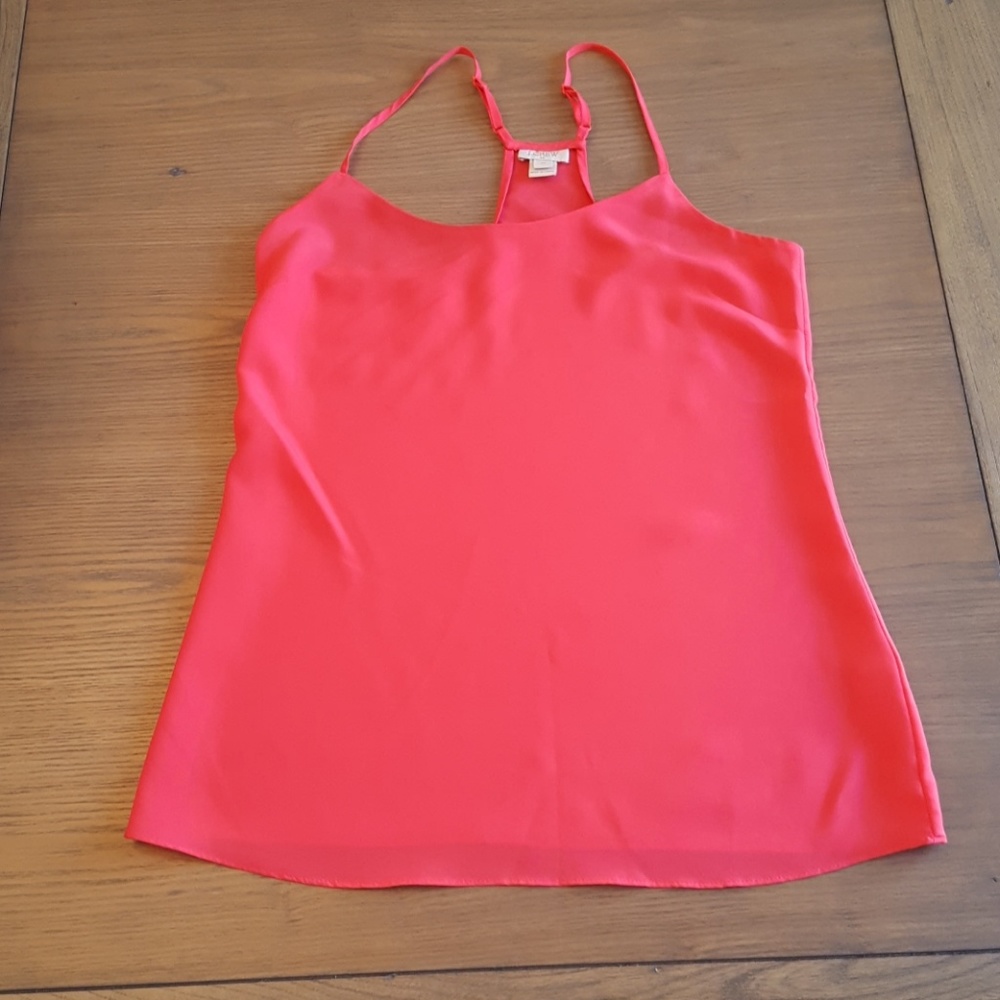 Pink tank